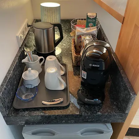 Gemütliches Doppelzimmer In Ruhiger Lage *